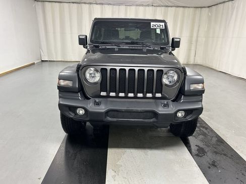 Used 2021 Jeep Wrangler Unlimited Sport AWD/4WD image 3