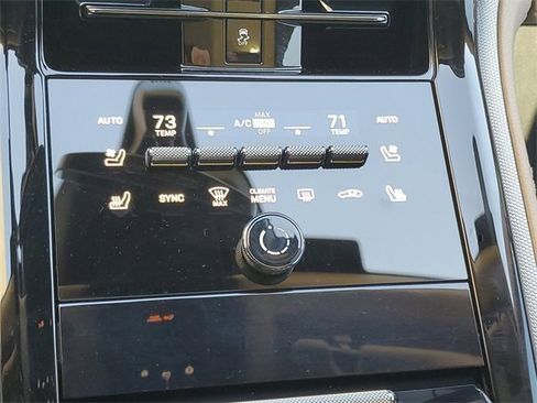 Certified 2025 Porsche Panamera image 31