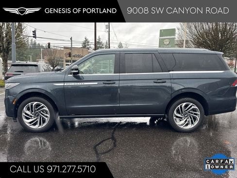 Used 2025 Lincoln Navigator L Reserve AWD/4WD image 4