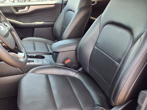 Used 2022 Ford Escape SEL AWD/4WD image 3