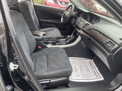 Used 2017 Honda Accord Hybrid Sedan image 25