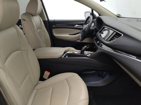 Used 2018 Buick Enclave Premium w/ Experience Buick Package FWD image 21