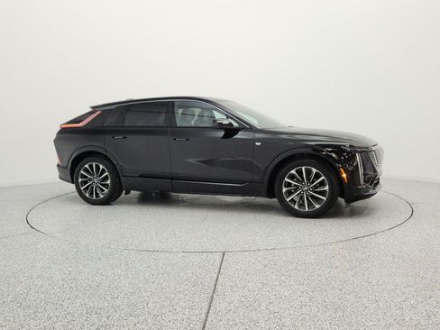 Used 2024 Cadillac Lyriq Sport RWD image 4