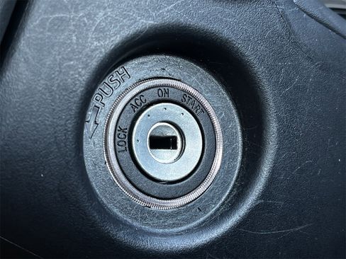 Used 2024 Toyota Camry SE image 19