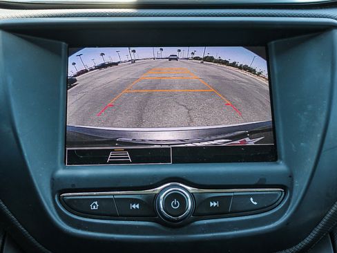 Used 2023 Chevrolet TrailBlazer LT FWD image 23