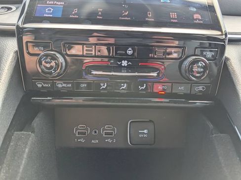 Used 2022 Jeep Grand Cherokee Limited AWD/4WD image 24