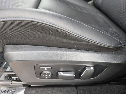 Certified 2025 BMW X3 M50 w/ Premium Package image 27