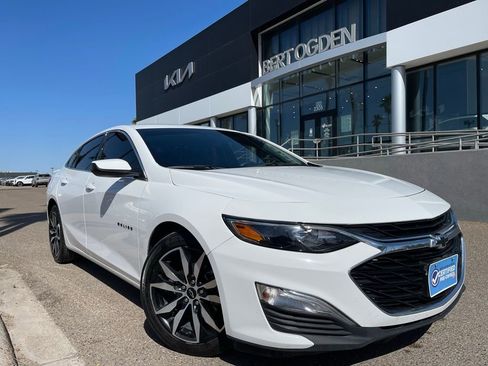 Used 2025 Chevrolet Malibu RS w/ LPO, Floor Liner Package image 1