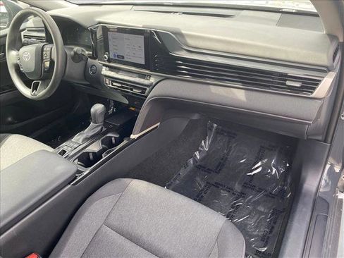 Used 2025 Toyota Camry LE FWD image 28