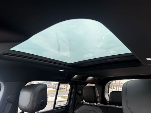 Used 2020 Land Rover Defender 110 X image 30