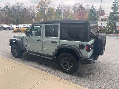 Used 2024 Jeep Wrangler Sport S image 42