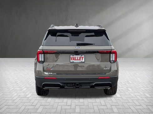 New 2026 Ford Explorer ST-Line w/ ST-Line Street Pack image 8