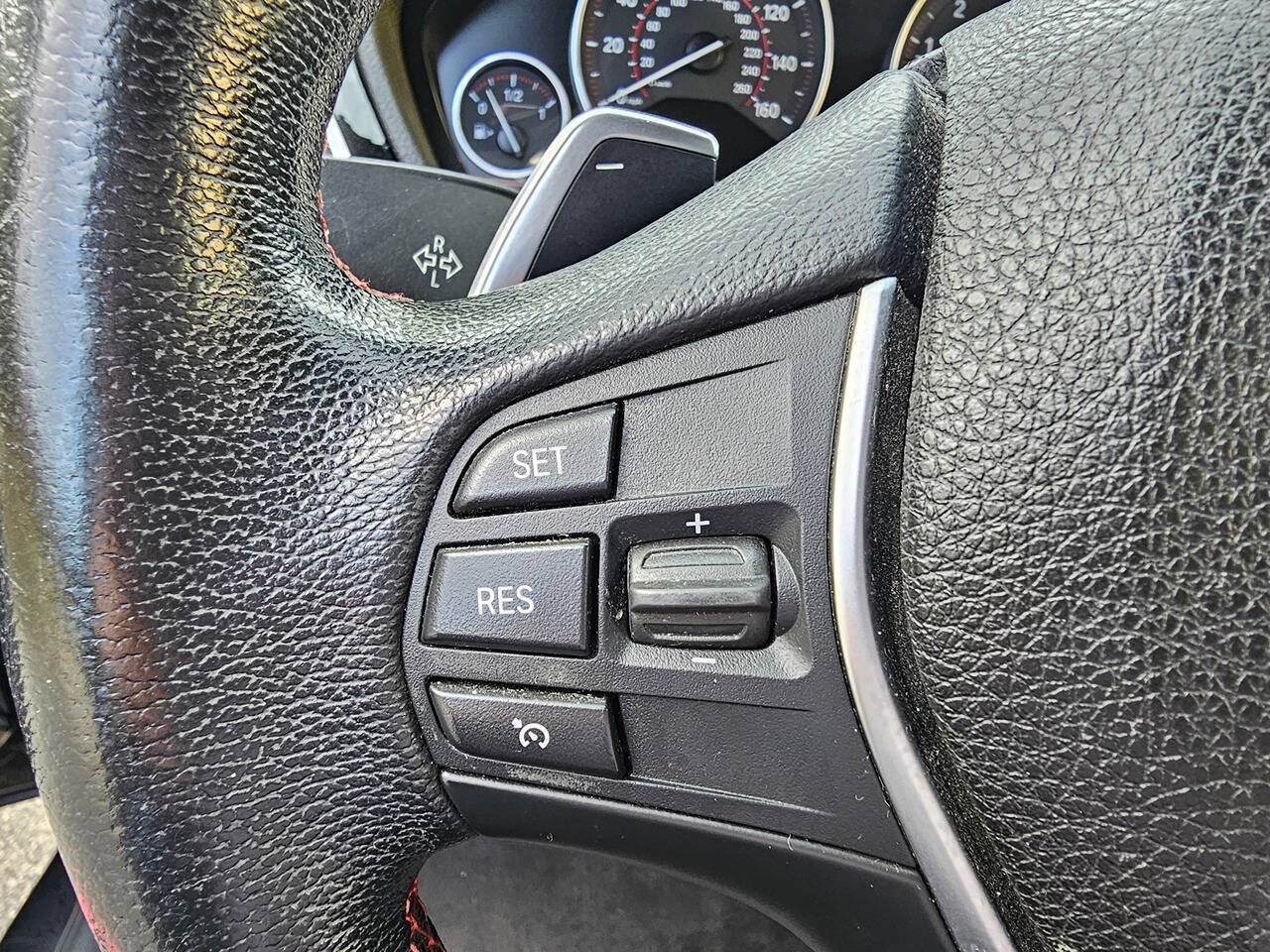 Used 2018 BMW 330i xDrive Sedan AWD/4WD image 17