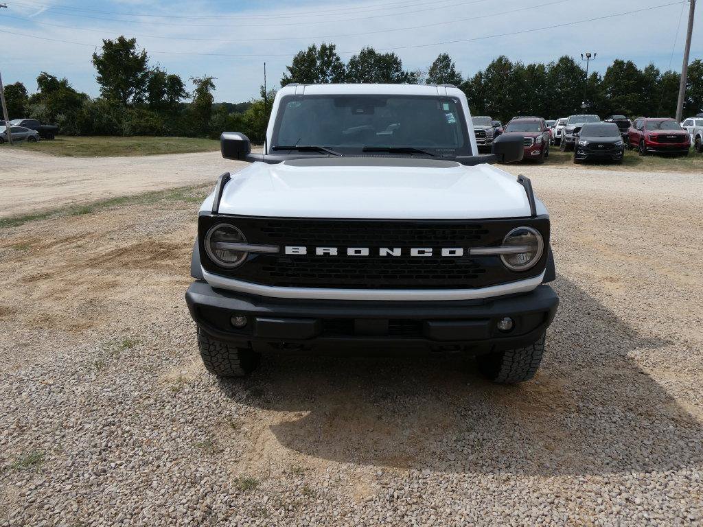 New 2026 Ford Bronco Outer Banks w/ Black Appearance Package AWD/4WD image 10