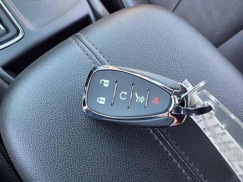 Used 2023 Chevrolet Equinox Premier FWD image 14