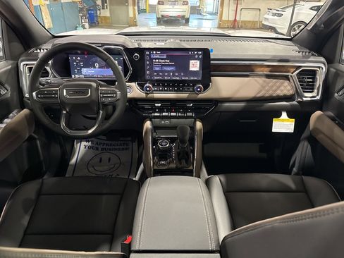 New 2026 GMC Canyon Denali image 36