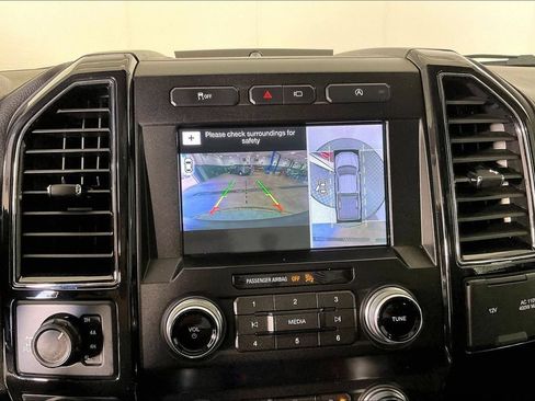 Used 2019 Ford F150 Lariat w/ Equipment Group 502A Luxury AWD/4WD image 29