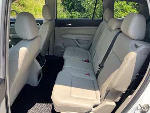 Certified 2023 Volkswagen Atlas SE w/ Panoramic Sunroof Package FWD image 26