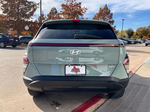 Used 2025 Hyundai Kona SEL image 7