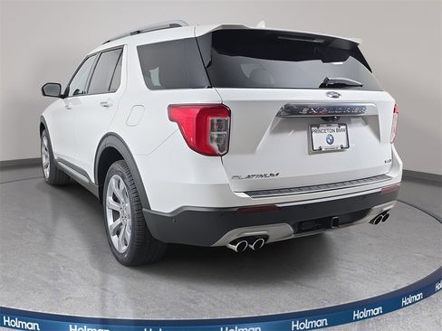 Used 2020 Ford Explorer Platinum w/ Premium Technology Package image 8