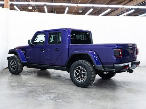 New 2026 Jeep Gladiator Rubicon w/ Steel Power Dome Hood Package AWD/4WD image 4