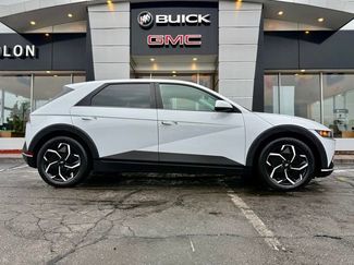 Used 2024 Hyundai Ioniq 5 SE video 2