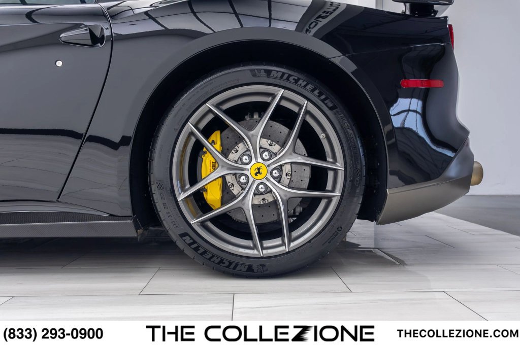 Used 2014 Ferrari F12 Berlinetta RWD image 16