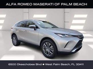 Used 2022 Toyota Venza LE video 1