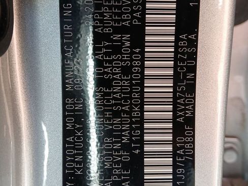 Used 2024 Toyota Camry SE image 32