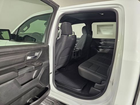 New 2026 RAM 1500 Express image 32