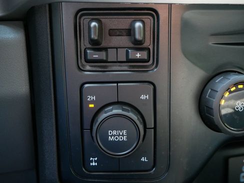 Used 2025 Ford F350 XLT w/ 360-Degree Camera Package AWD/4WD image 25