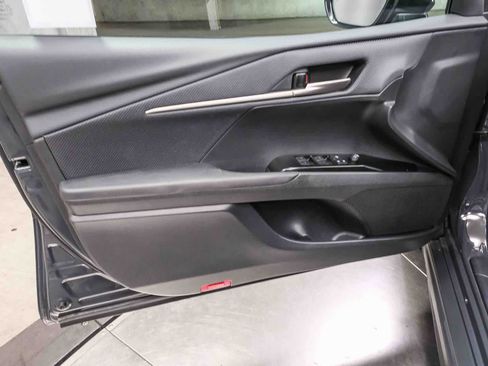 Used 2025 Toyota Camry SE FWD image 26