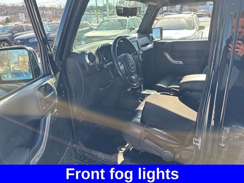 Used 2012 Jeep Wrangler Unlimited Sahara w/ Connectivity Group image 11