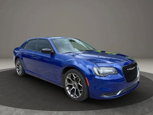 Used 2018 Chrysler 300 Touring w/ Sport Appearance Package image 1