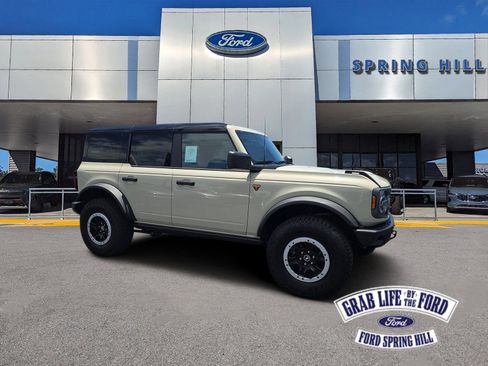 New 2025 Ford Bronco Badlands w/ Sasquatch Package AWD/4WD image 1