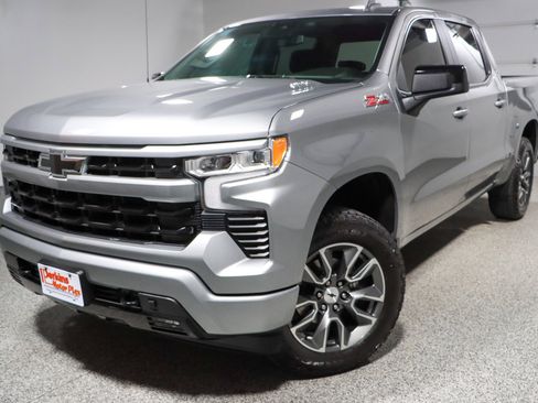 Used 2023 Chevrolet Silverado 1500 RST AWD/4WD image 31