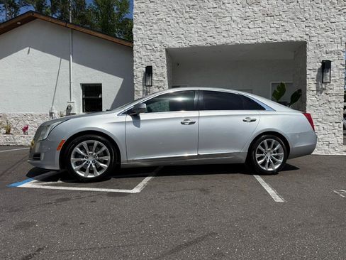Used 2016 Cadillac XTS Luxury image 2