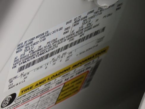 Certified 2021 Ford Expedition Limited image 32