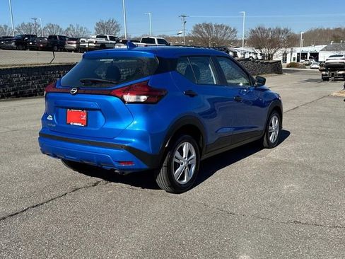 Certified 2025 Nissan Kicks Play S FWD image 5