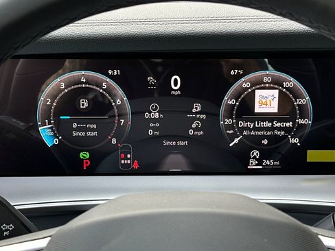 New 2026 Volkswagen Tiguan SE R-Line FWD image 22