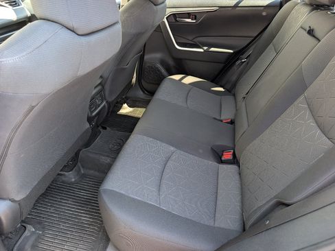 Used 2021 Toyota RAV4 XLE w/ Carpet Mat Package (TMS) AWD/4WD image 24