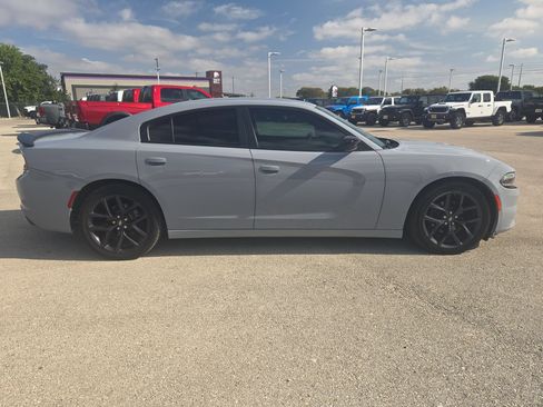 Used 2021 Dodge Charger SXT w/ Blacktop Package RWD image 2
