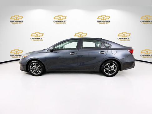 Used 2023 Kia Forte LXS FWD image 5