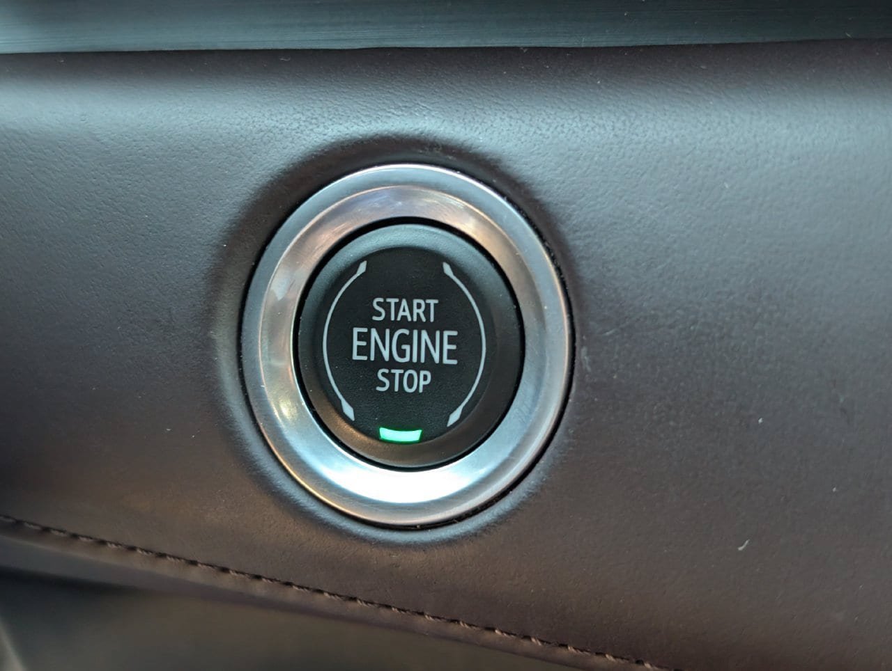 Used 2023 Cadillac Escalade Sport Platinum w/ LPO, Floor Liner Package AWD/4WD image 17
