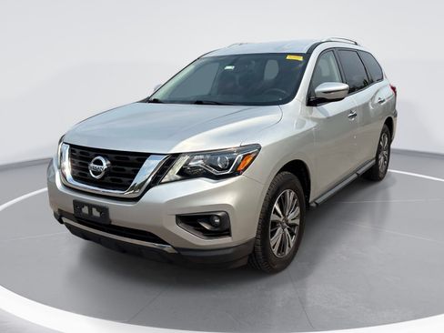 Used 2019 Nissan Pathfinder SV AWD/4WD image 3