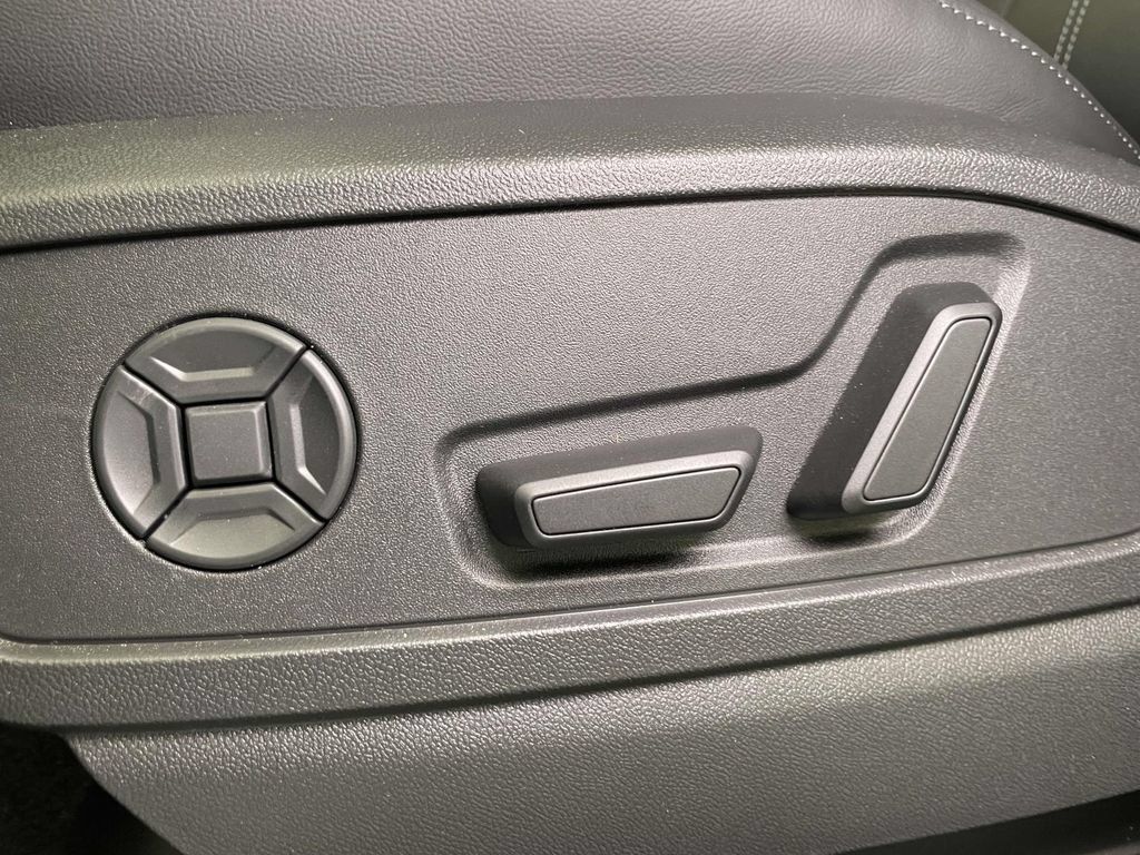 New 2026 Audi Q5 Premium Plus AWD/4WD image 17