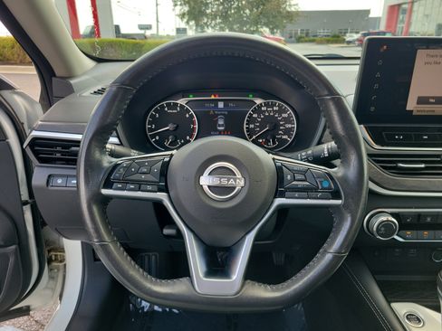 Used 2023 Nissan Altima 2.5 SV w/ SV Premium Package FWD image 21