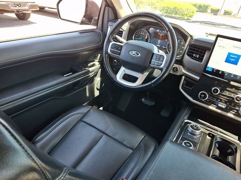 Used 2022 Ford Expedition Max XLT AWD/4WD image 15