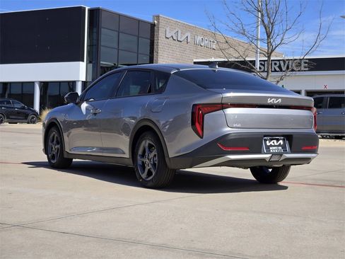 New 2026 Kia K4 LXS image 3