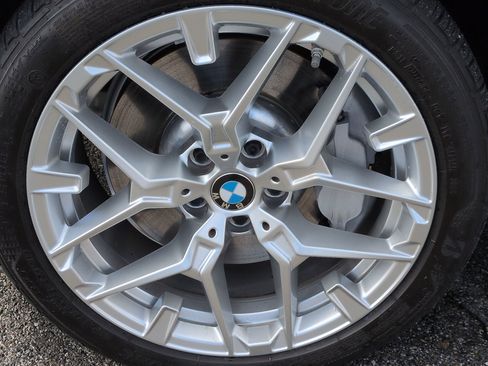 Used 2025 BMW 330i 330i w/ Convenience Package image 13